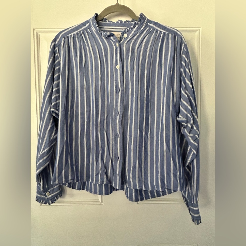 LOFT Women's Blue and White Striped Button Down Shirt
